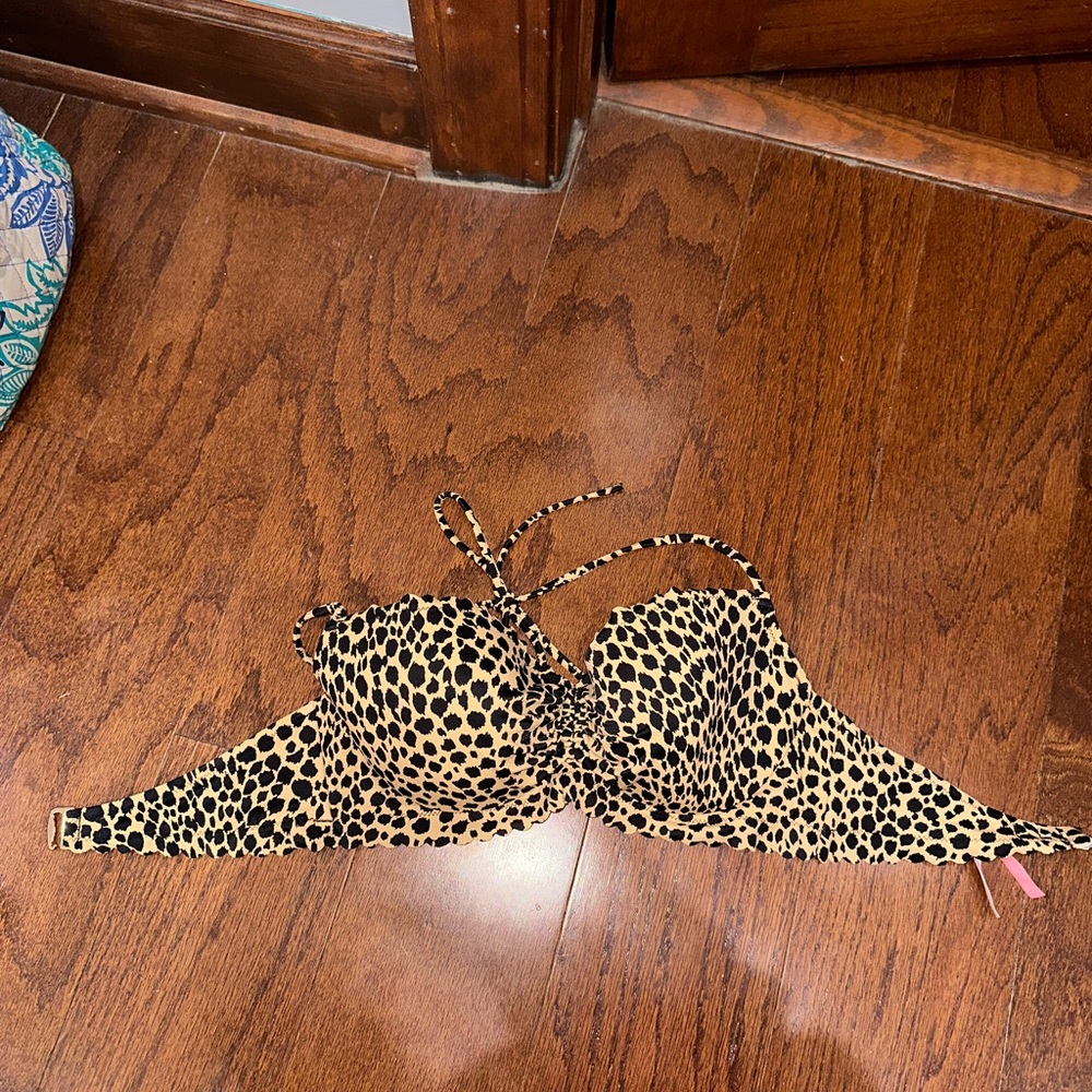 Victoria’s Secret leopard print bikini top